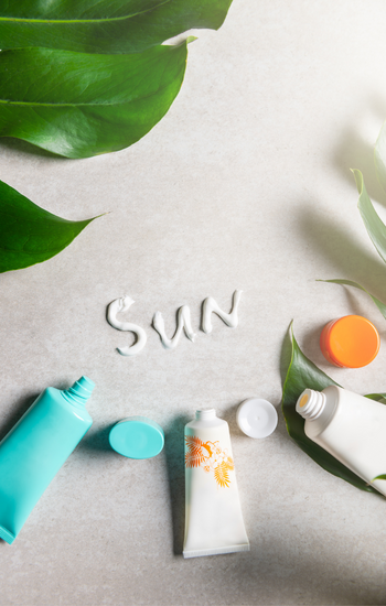 RENKLİ GÜNEŞ KREMİ GÖZENEKLERİMİ TIKAR MI?